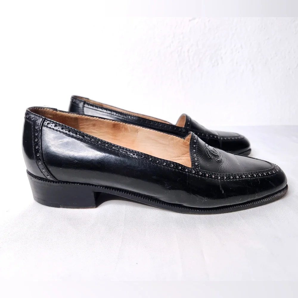 Chanel Black Calfskin Patent Leather Loafers Flats Italy CC Logo EU 37.5 - US 7 - Picture 12 of 15